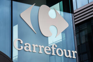 view of the Carrefour logo  at the headquarters in Massy on Febrary 28, 2019. 
BERTRAND GUAY / AFP