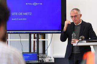 Le directeur général de Stellantis, Carlos Tavares, visite le site e-Transmissions du groupe à Metz le 27 avril 2023. Le directeur général de Stellantis, Carlos Tavares, visite le site e-Transmissions du groupe à Metz le 27 avril 2023.