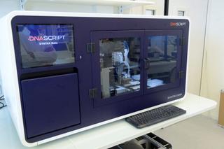 L’imprimante de DNA Script permet de produire de l’ADN de synthèse.