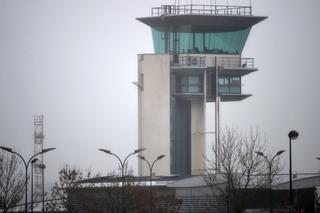 L’aéroport Angers-Loire est exploité par Edeis depuis le 1er janvier 2019. L’aéroport Angers-Loire est exploité par Edeis depuis le 1er janvier 2019.