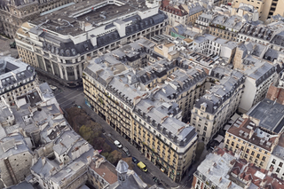 Le promoteur 6ème Sens Immobilier a mis la main sur quatre très belles adresses - les 14 rue du Temple, 11 rue des Archives, 34 rue de la Verrerie et 11 Square Saint-Croix-de-la-Bretonnerie - situées juste derrière le BHV. 