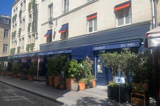 Le Silencio-des-Prés est situé à l’angle des rues Apollinaire et Saint-Benoît, à Paris. Le Silencio-des-Prés est situé à l’angle des rues Apollinaire et Saint-Benoît, à Paris.