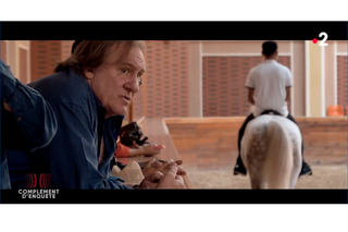 Gérard Depardieu lors de la séquence du haras dans le Complément d’enquête intitulé « Gérard Depardieu : la chute de l’ogre » diffusé le 7 décembre 2023 sur France 2. Gérard Depardieu lors de la séquence du haras dans le Complément d’enquête intitulé « Gérard Depardieu : la chute de l’ogre » diffusé le 7 décembre 2023 sur France 2.
