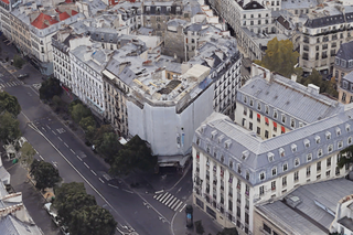 Le 76, rue Charlot en plein travaux suite à l’affaissement de l’immeuble. Le 76, rue Charlot en plein travaux suite à l’affaissement de l’immeuble.