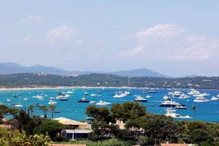 Vue générale de la baie de Pampelonne sur la presqu’île de Saint-Tropez