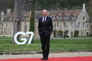 Le ministre des affaires étrangères Jean-Noël Barrot lors du G7 de mars 2026 organisé à l’abbaye des Vaux-de-Cernay, un des actifs de Keys REIM