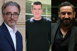 Pierre-Antoine Capton (à gauche) , Matthieu Pigasse (au centre) et Cyril Hanouna (à droite) sont attaqués en justice pour les mêmes raisons. 