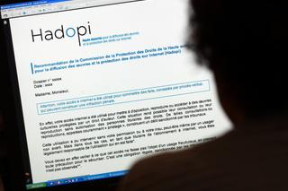 Exemple d’avertissement qu’a pu adresser la Hadopi (et depuis 2022 l’Arcom) à un abonné Internet dont la ligne a servi à pirater des musiques ou des films en P2P. 
