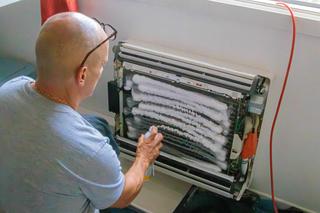 Entretien d'un climatiseur reversible dans une maison