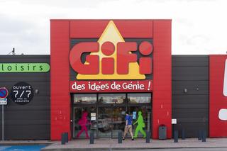 Gifi poursuit sa descente aux enfers